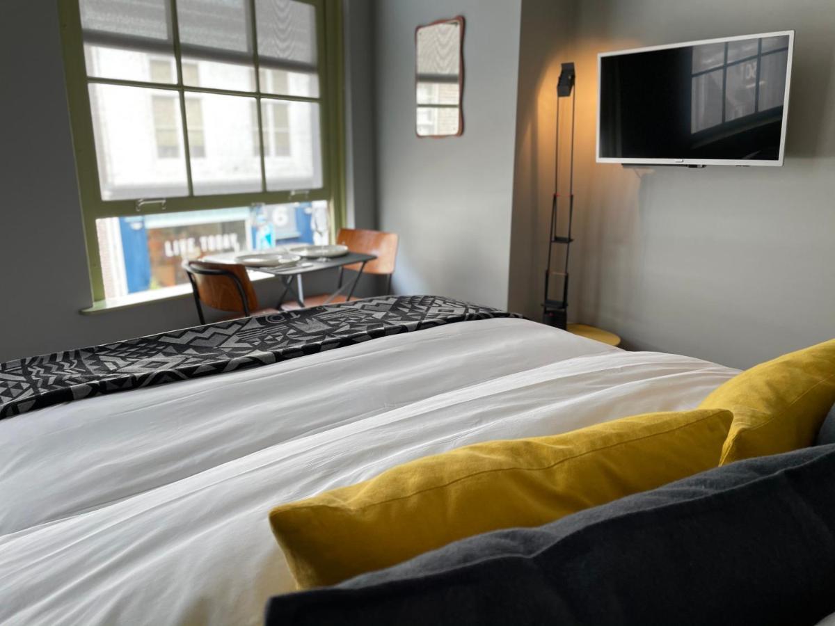 Daen's Greenhouse Hotel